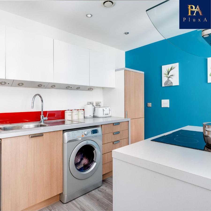 Pluxa Vivid Veranda Beautiful City Centre Apartment With Free Parking Birmingham Esterno foto