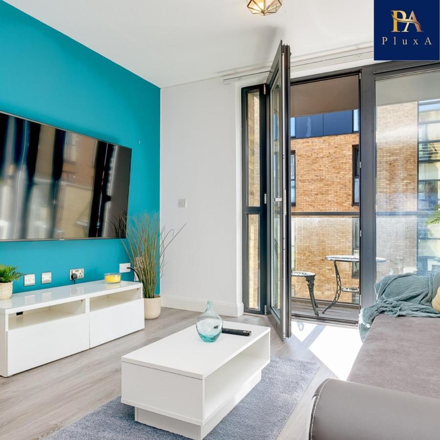 Pluxa Vivid Veranda Beautiful City Centre Apartment With Free Parking Birmingham Esterno foto