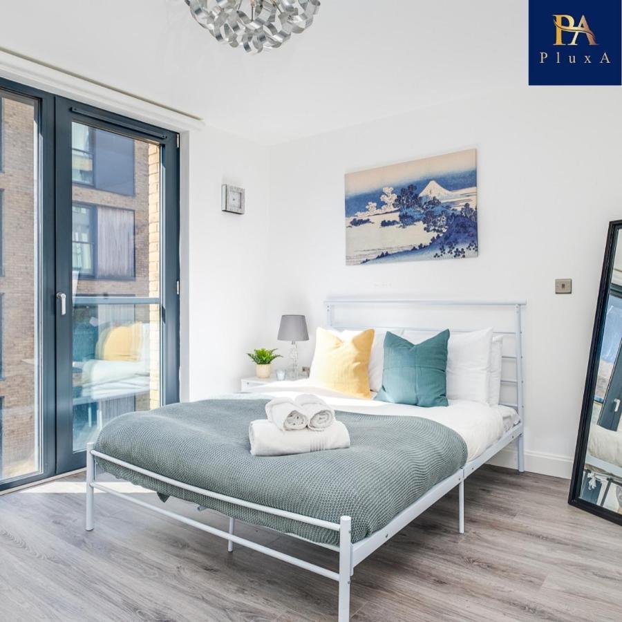 Pluxa Vivid Veranda Beautiful City Centre Apartment With Free Parking Birmingham Esterno foto