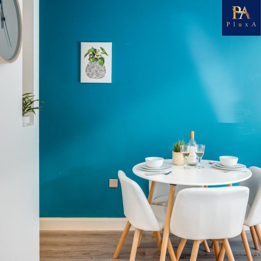 Pluxa Vivid Veranda Beautiful City Centre Apartment With Free Parking Birmingham Esterno foto
